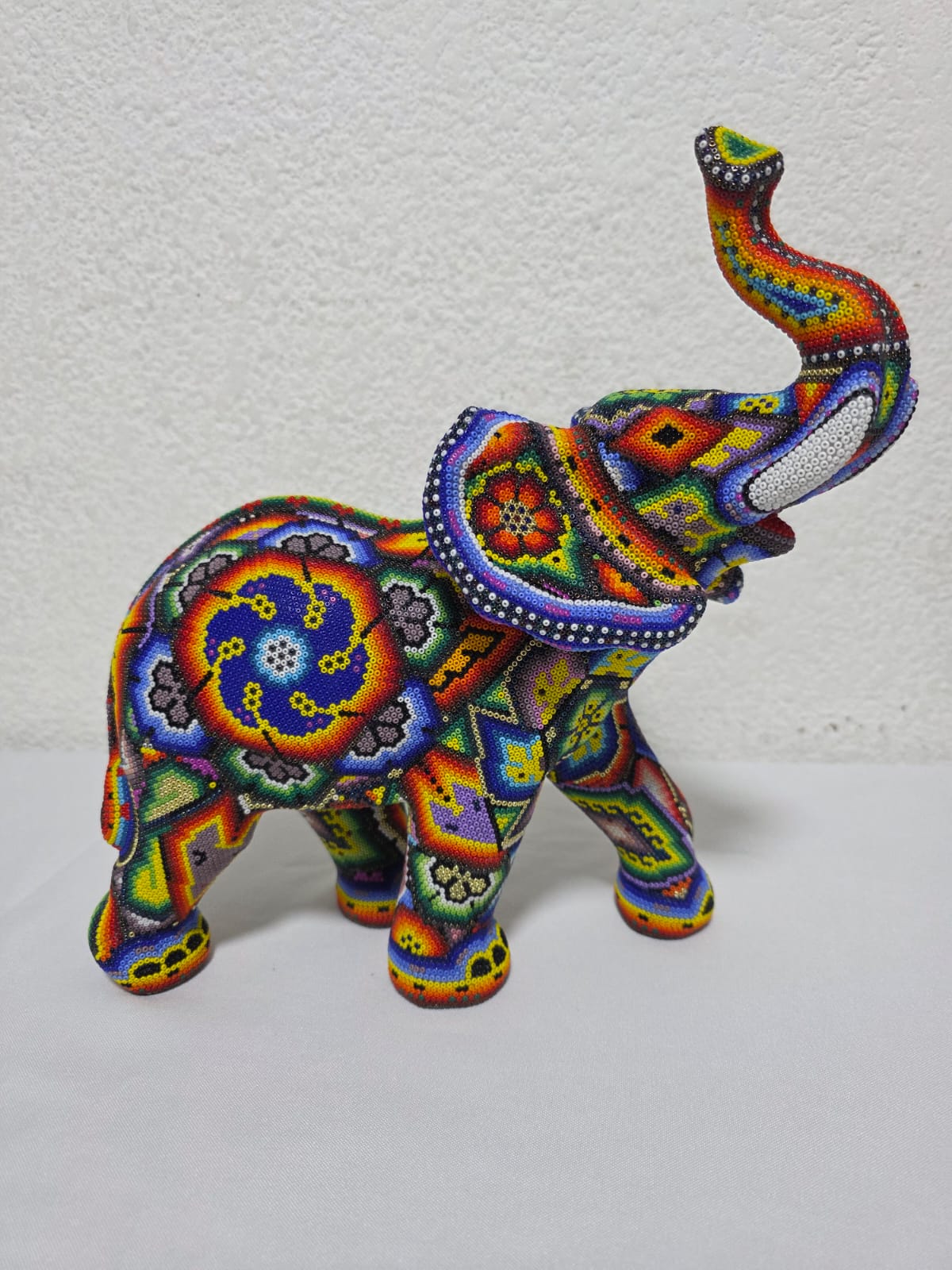 Elefante II — Huichol